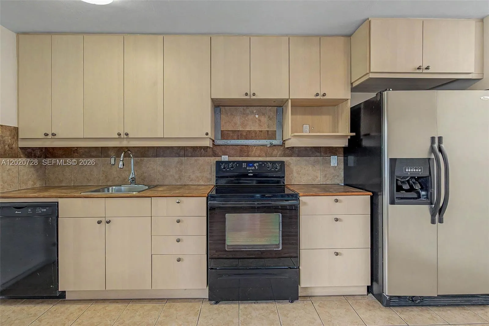 60 NW 79th St # 6, Miami FL 33150