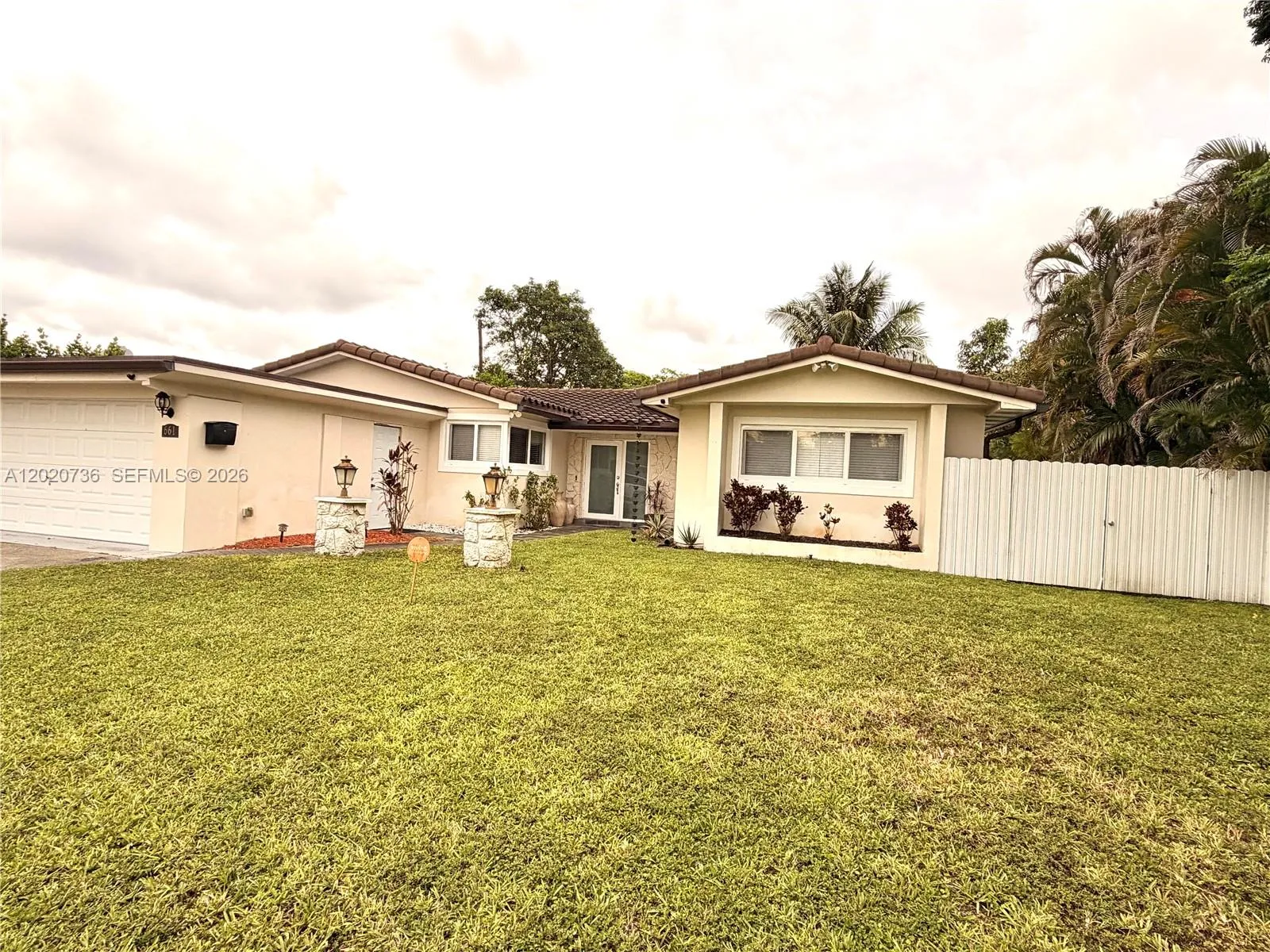 661 SW 67th Ave, Pembroke Pines FL 33023