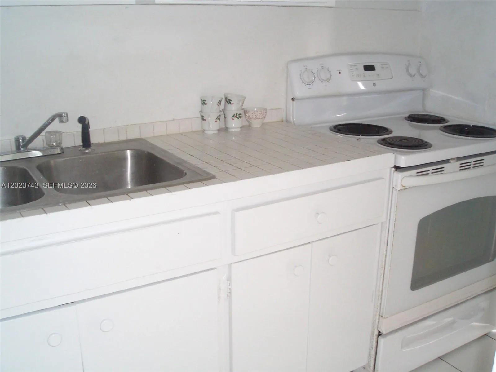 9760 SW 184th St # 16D, Cutler Bay FL 33157