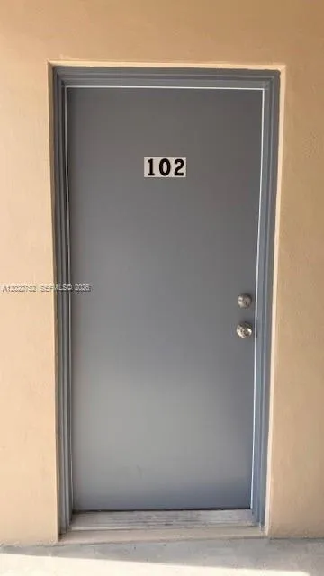 811 E 52nd St # 101, Hialeah FL 33013