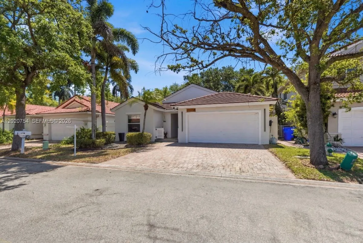 3464 51st St, Hollywood FL 33312