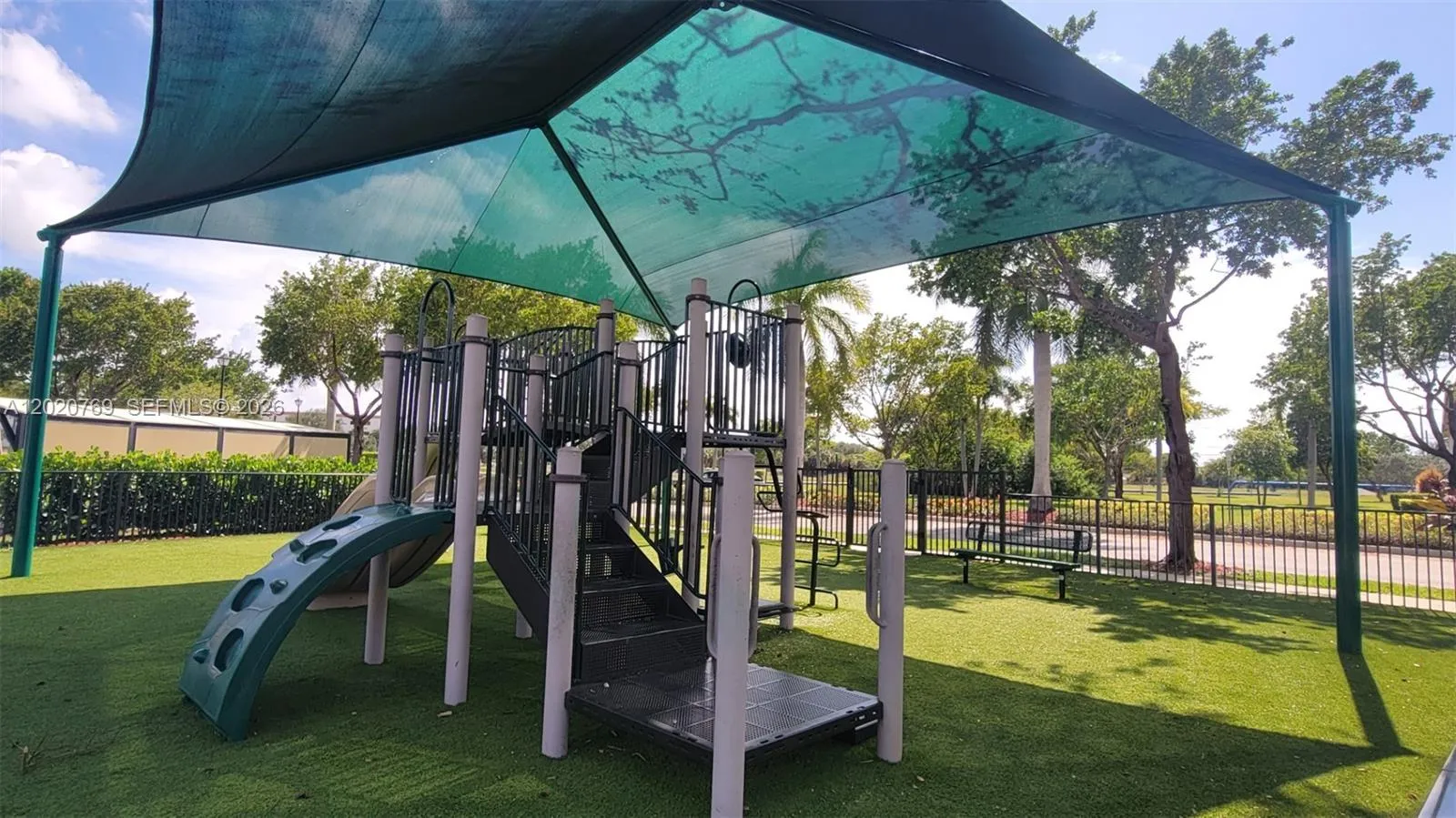 438 NE 194th Ter # 438, Miami FL 33179