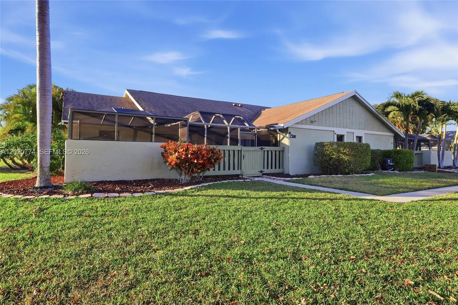 5694 Northpointe Ln, Boynton Beach FL 33437