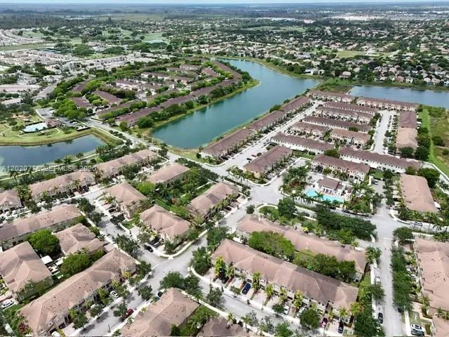 1444 SE 25th Ave, Homestead FL 33035