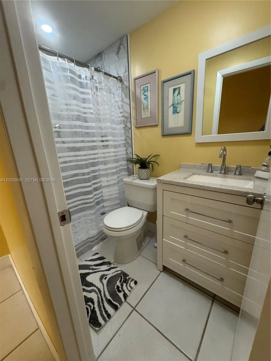 8605 SW 106th St # B, Miami FL 33156