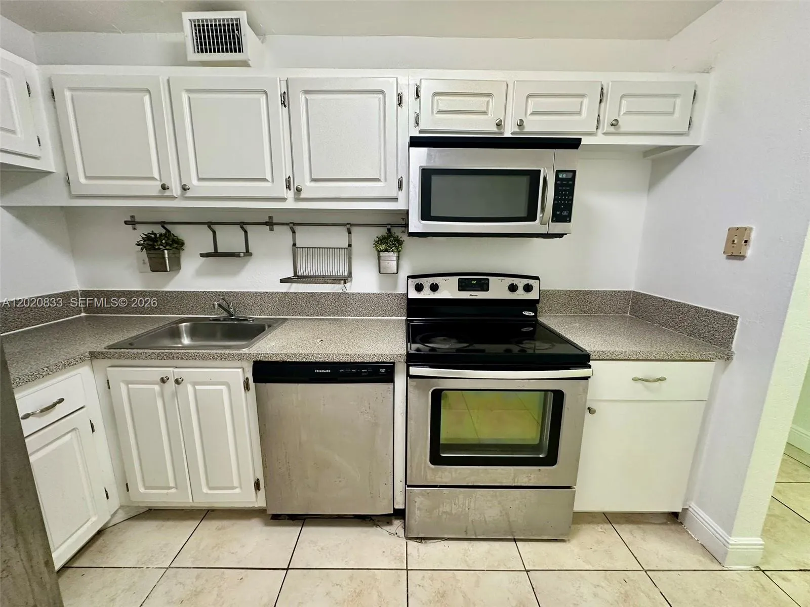1800 Sans Souci Blvd # 410, North Miami FL 33181