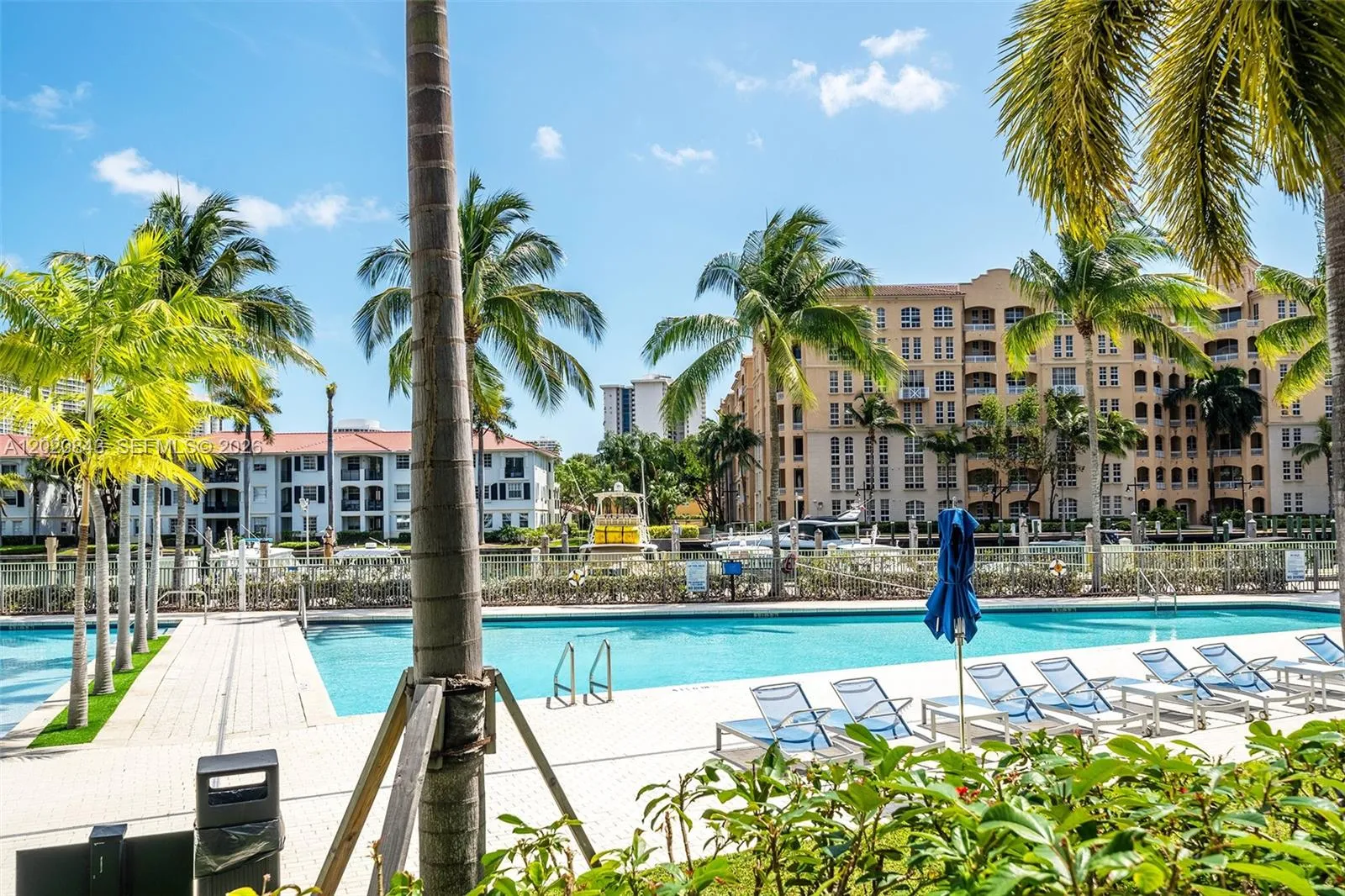 2950 NE 188th St # 140, Aventura FL 33180