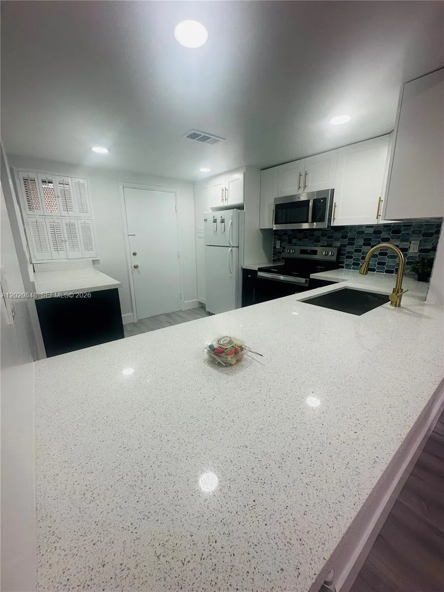 9175 SW 77th Ave # 306, Miami FL 33156