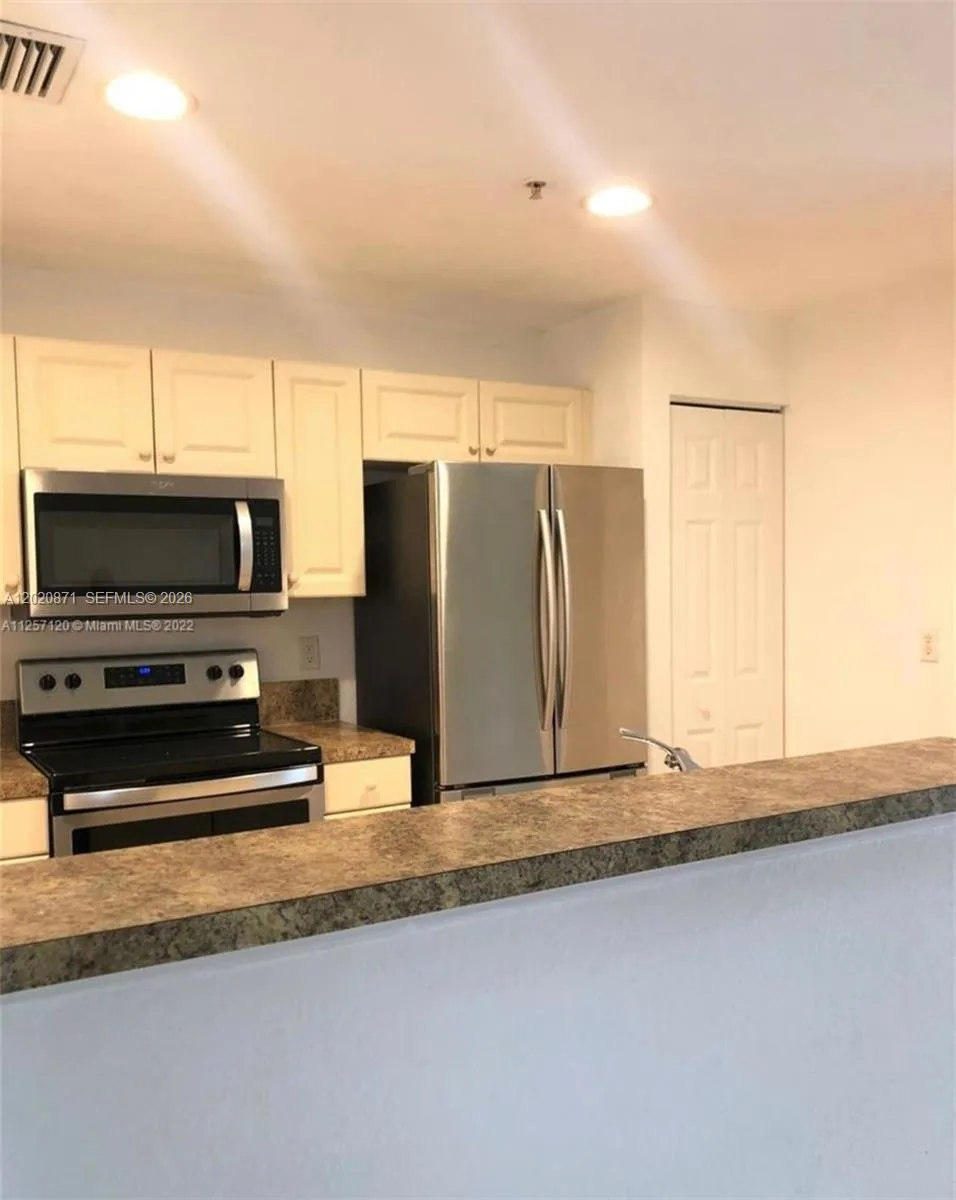1971 Freeport Ln # 4915, Riviera Beach FL 33404