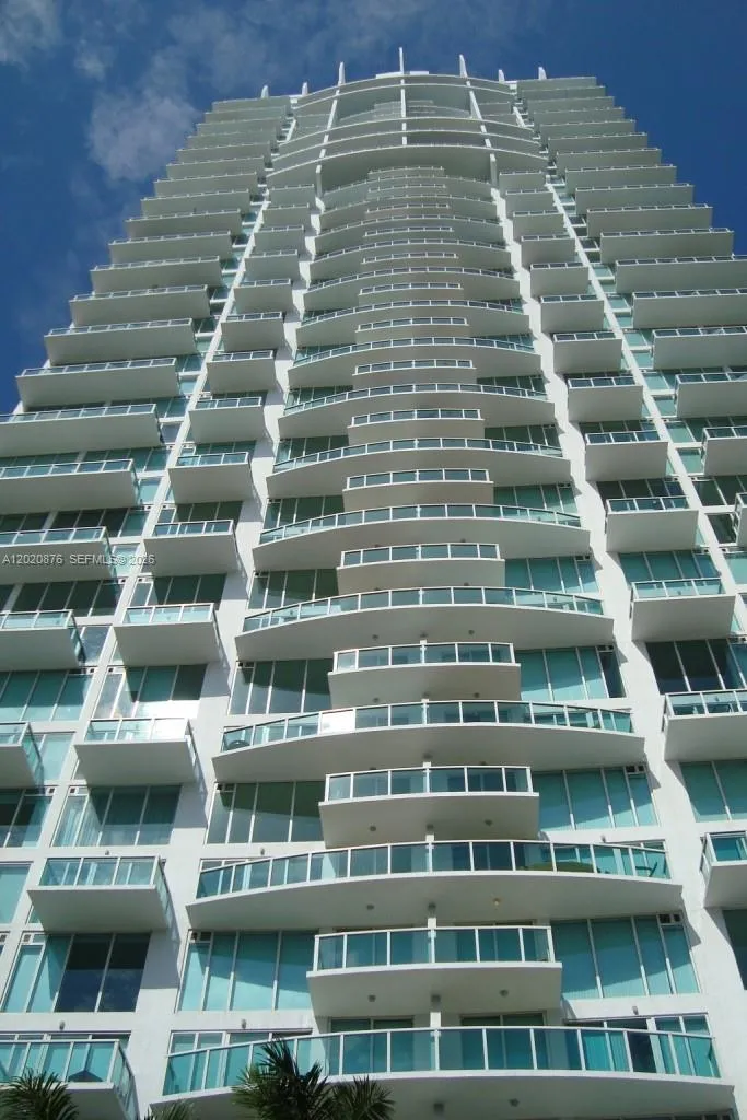 41 SE 5th St # 716, Miami FL 33131