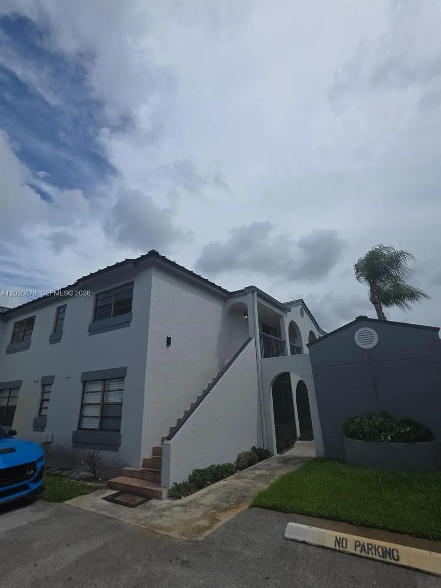 18310 Mediterranean Blvd # 24, Hialeah FL 33015