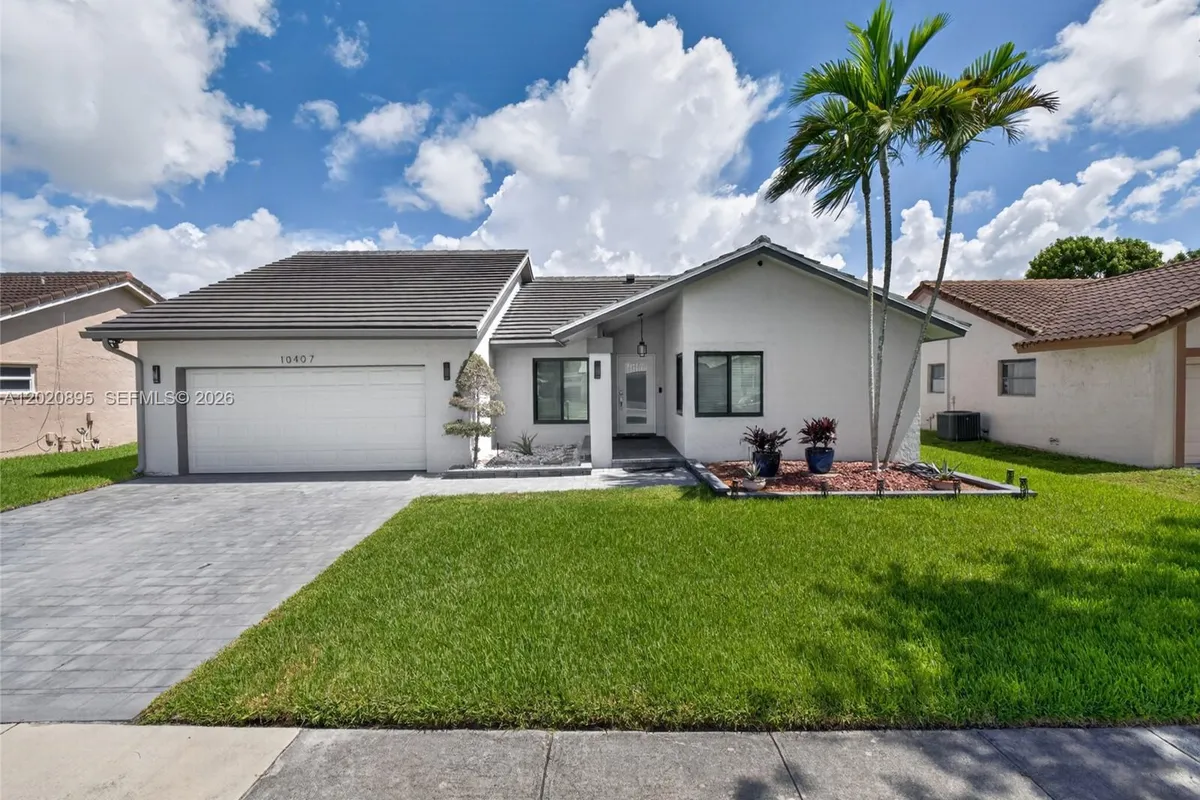 10407 NW 5th St, Plantation FL 33324