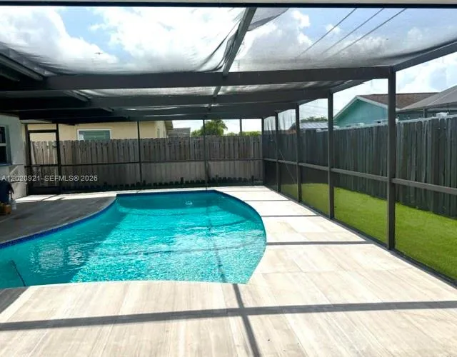 9551 NW 19th Pl, Sunrise FL 33322
