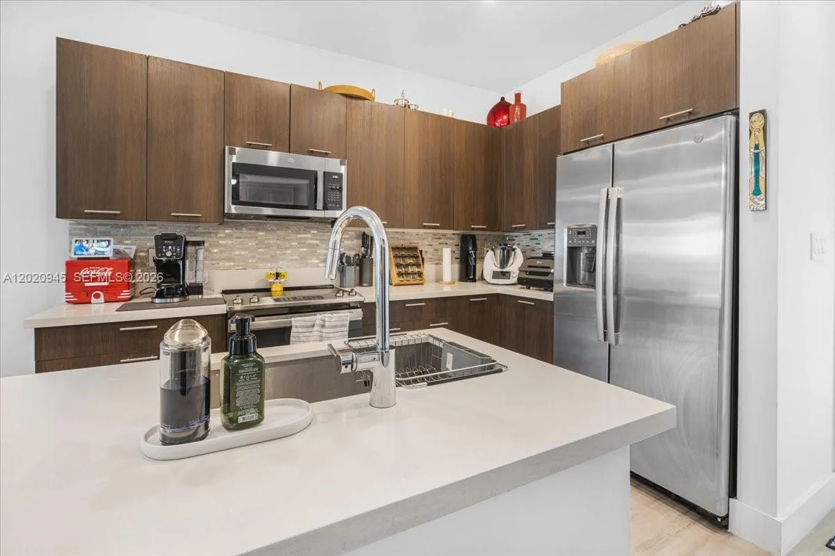 8301 NW 41st St # 309, Doral FL 33166