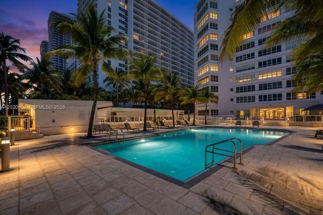 4925 Collins Ave # 3H, Miami Beach FL 33140