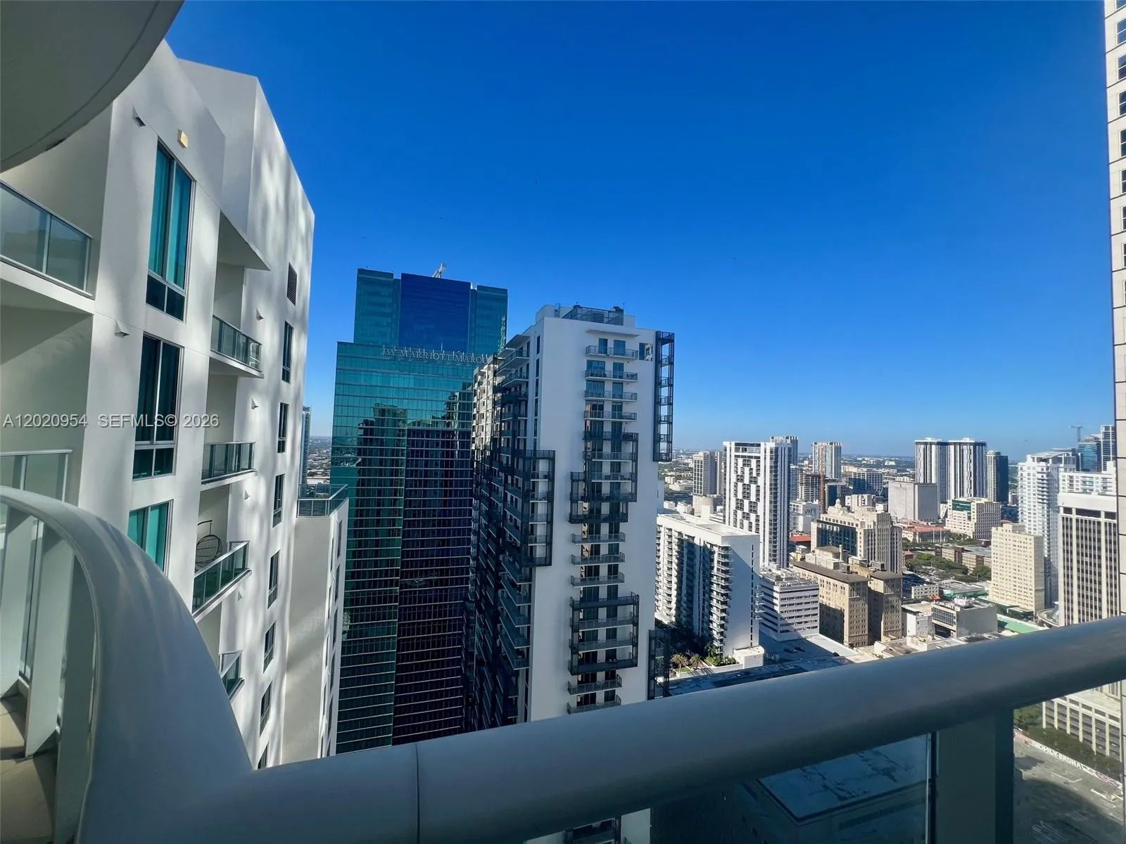 300 S Biscayne Blvd # 3907, Miami FL 33131
