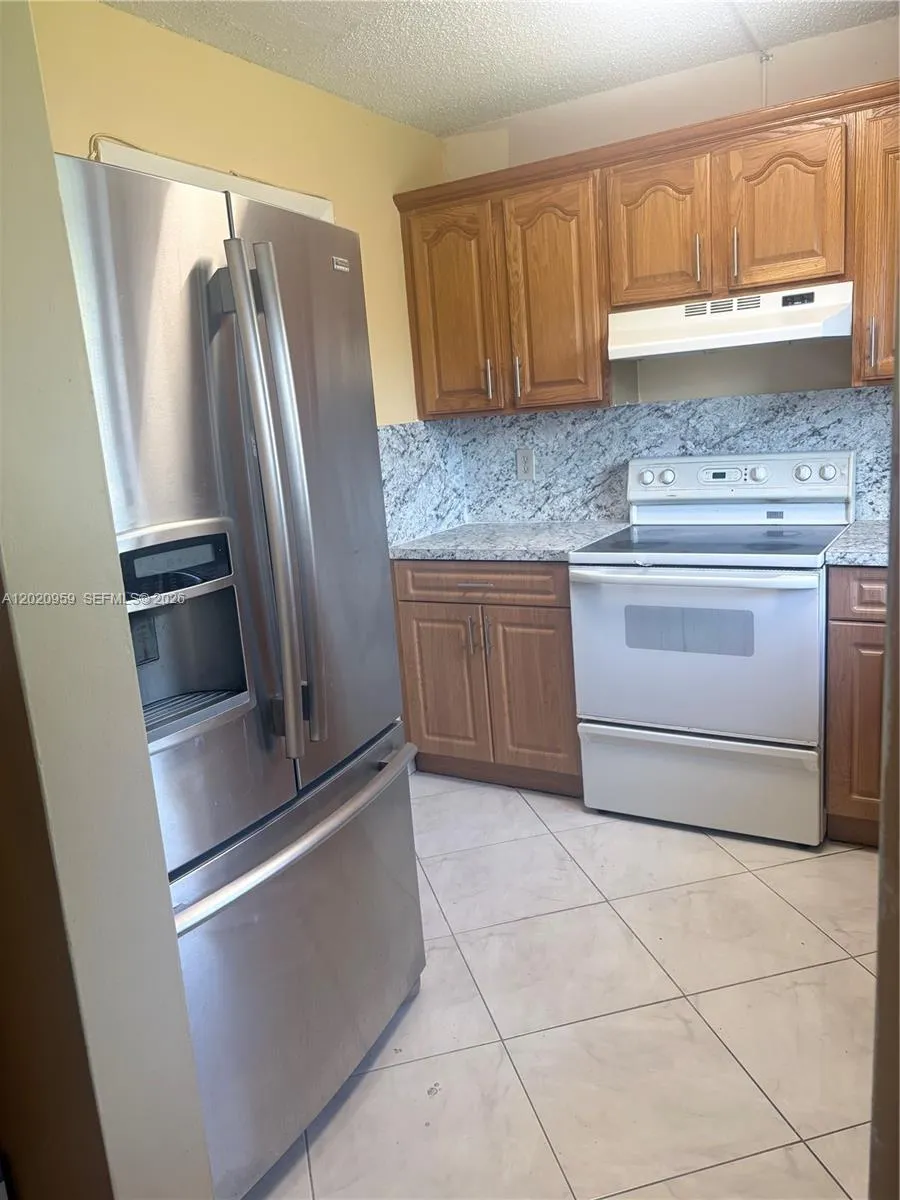 5300 Washington St # R101, Hollywood FL 33021