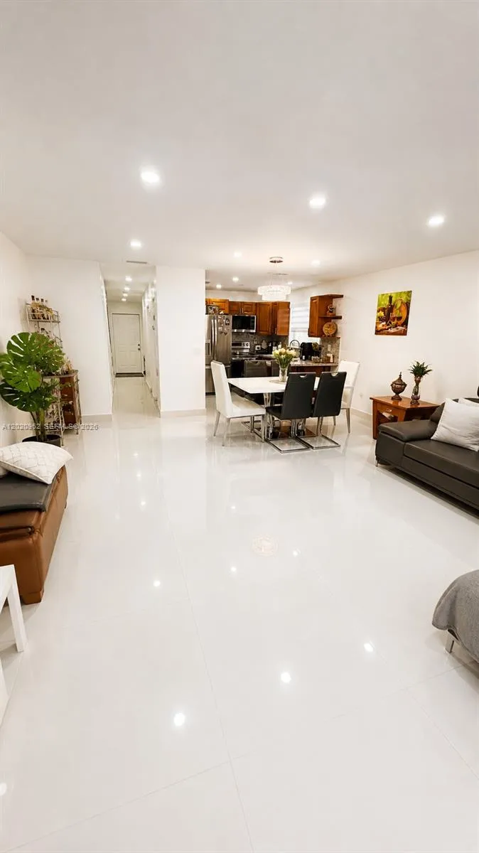 401 SW 109th Ave # 14, Miami FL 33174