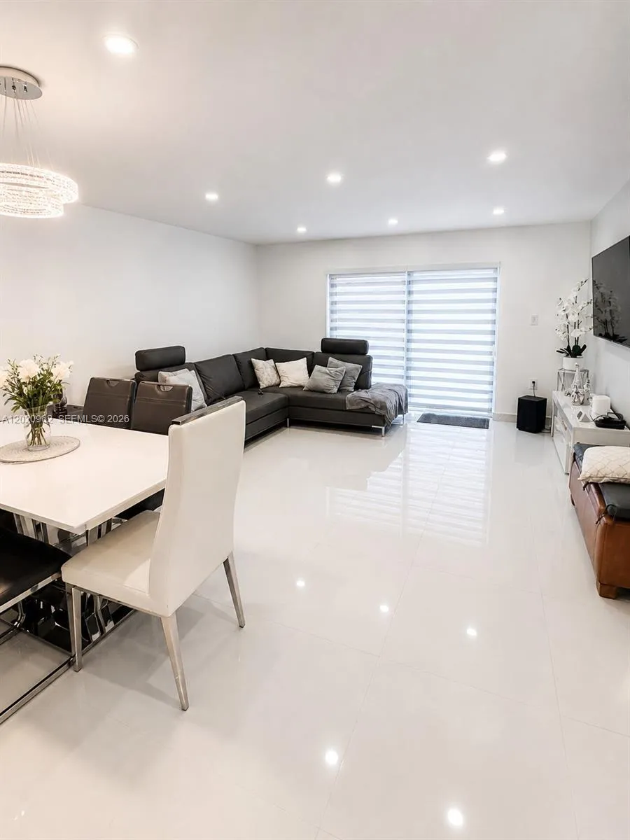 401 SW 109th Ave # 14, Miami FL 33174