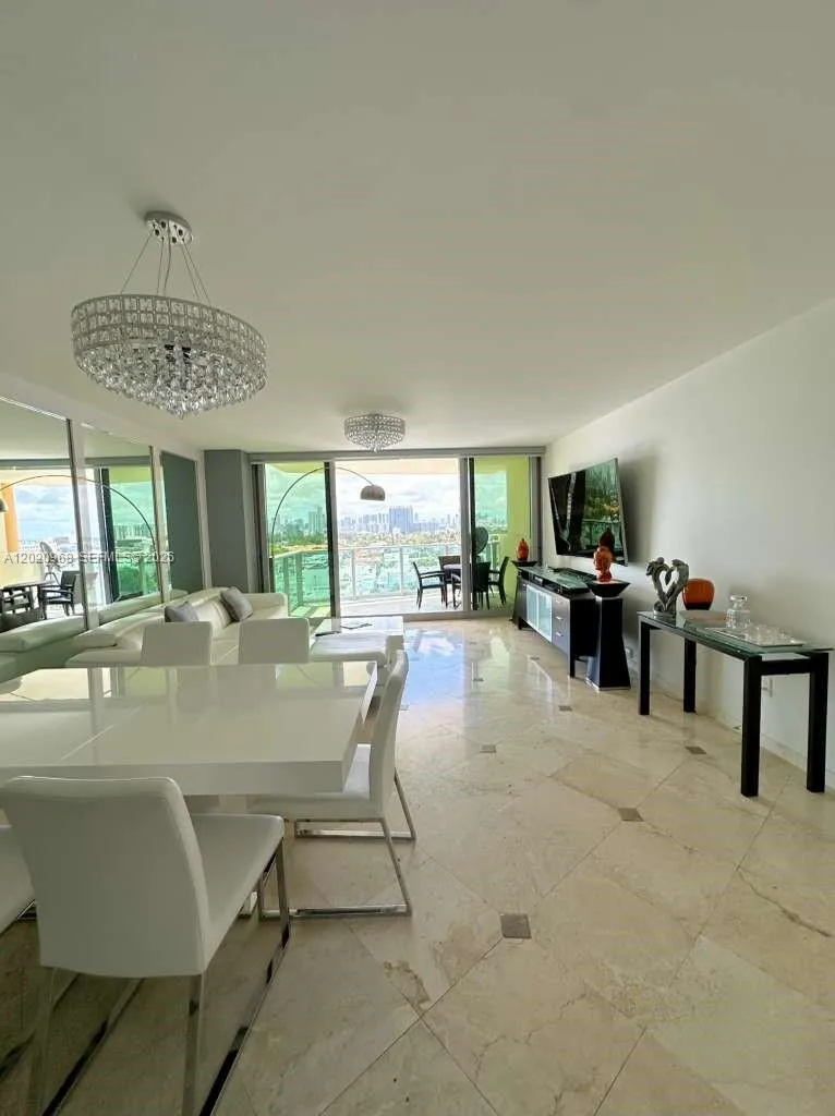 1455 Ocean Dr # 1211, Miami Beach FL 33139