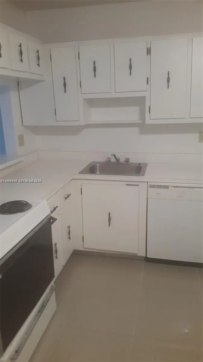 4384 NW 9th Ave # 3B, Deerfield Beach FL 33064