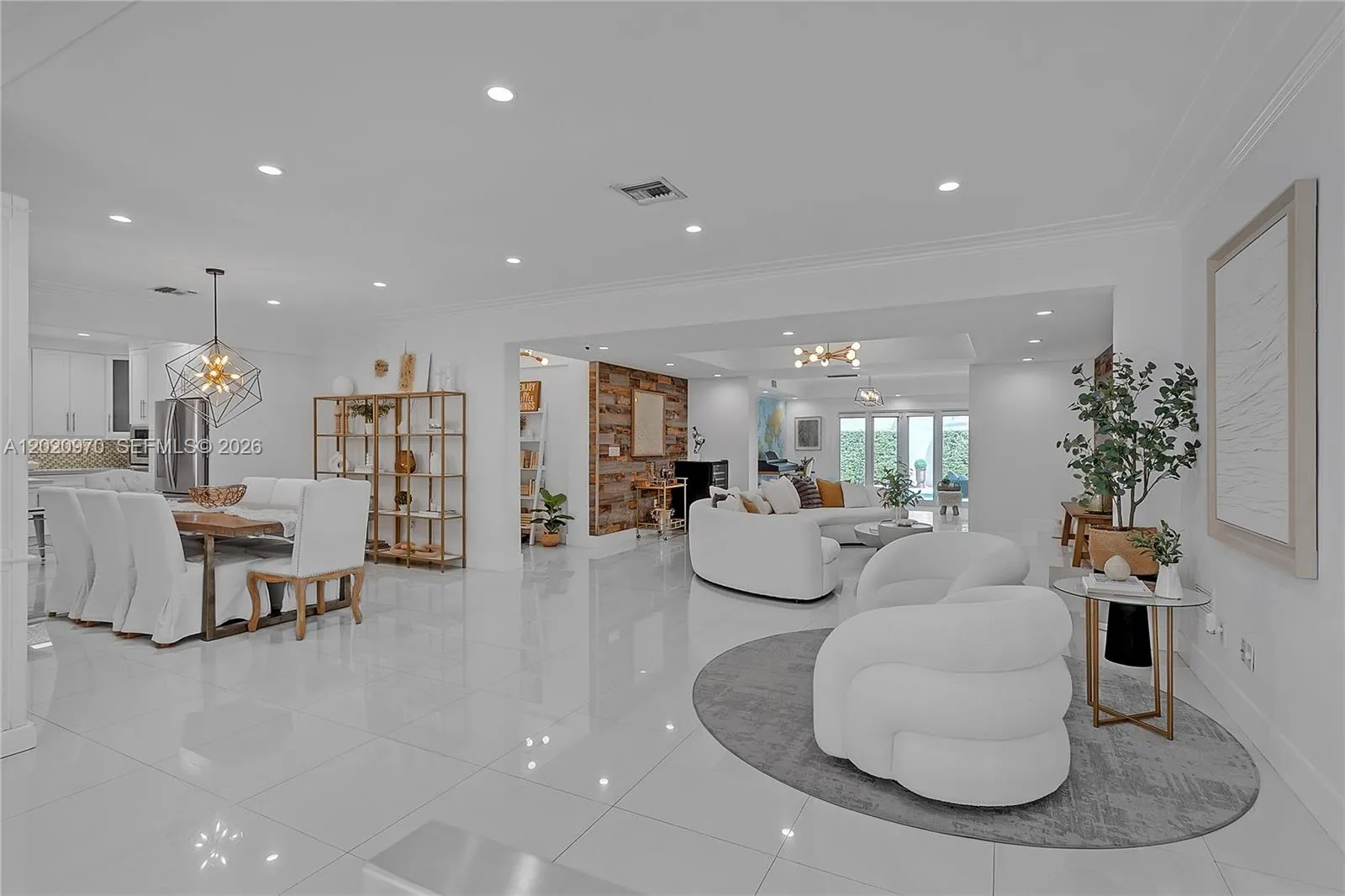 95 Shore Dr W, Miami FL 33133