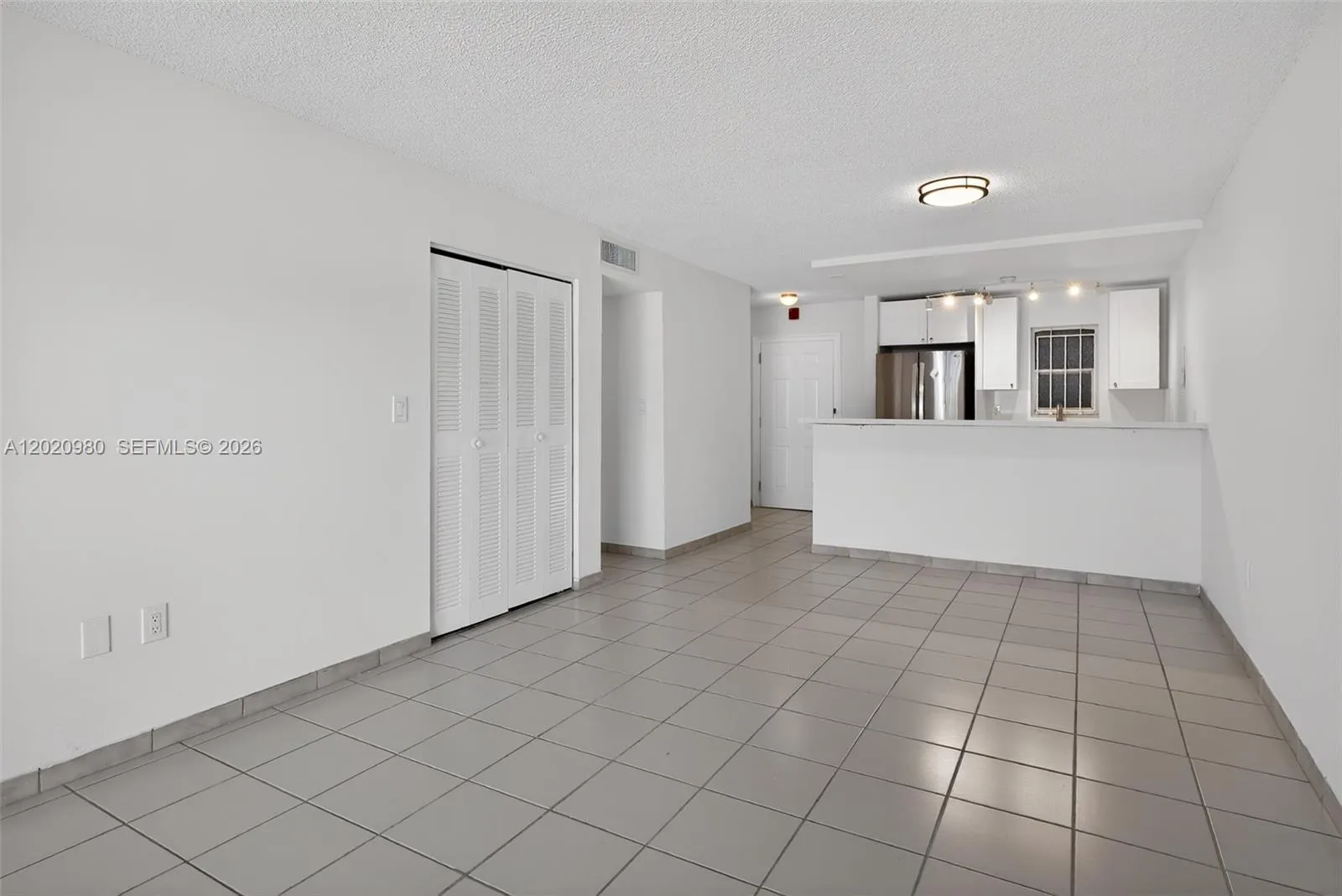 145 SW 30TH CT # B208, Miami FL 33135
