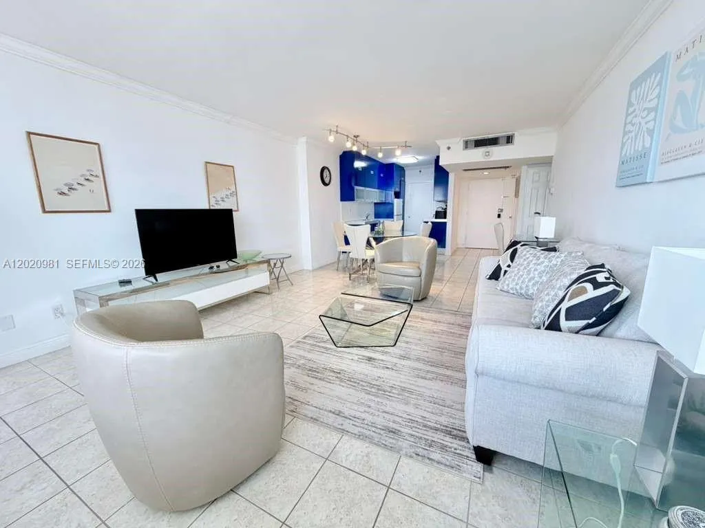 100 Lincoln Rd # 1423, Miami Beach FL 33139