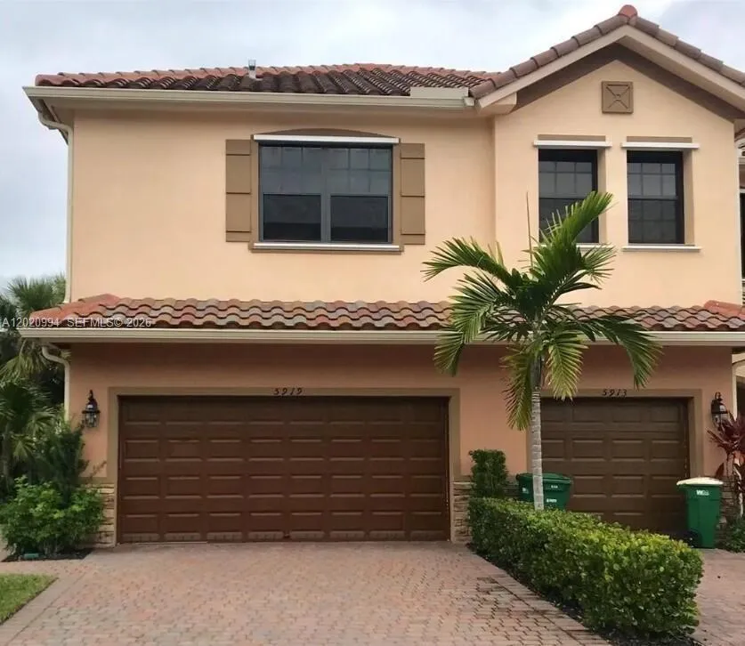 3 bedroom 2 bath for sale at 5919 NW 56th Pl, Tamarac FL 33319