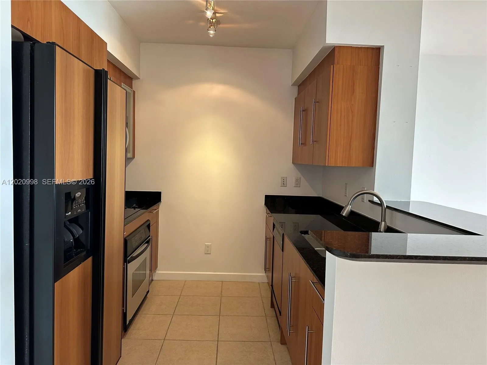 325 S BISCAYNE BL # 1516, Miami FL 33131