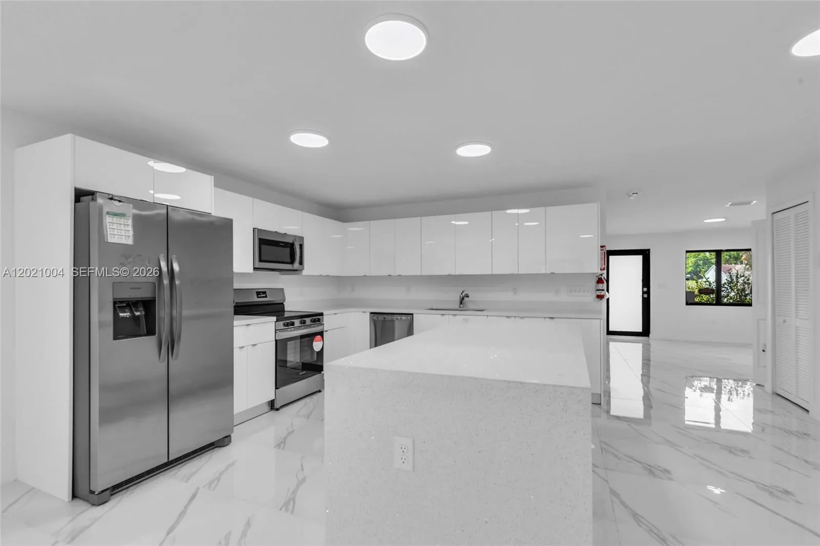 152 NW 18th St, Homestead FL 33030