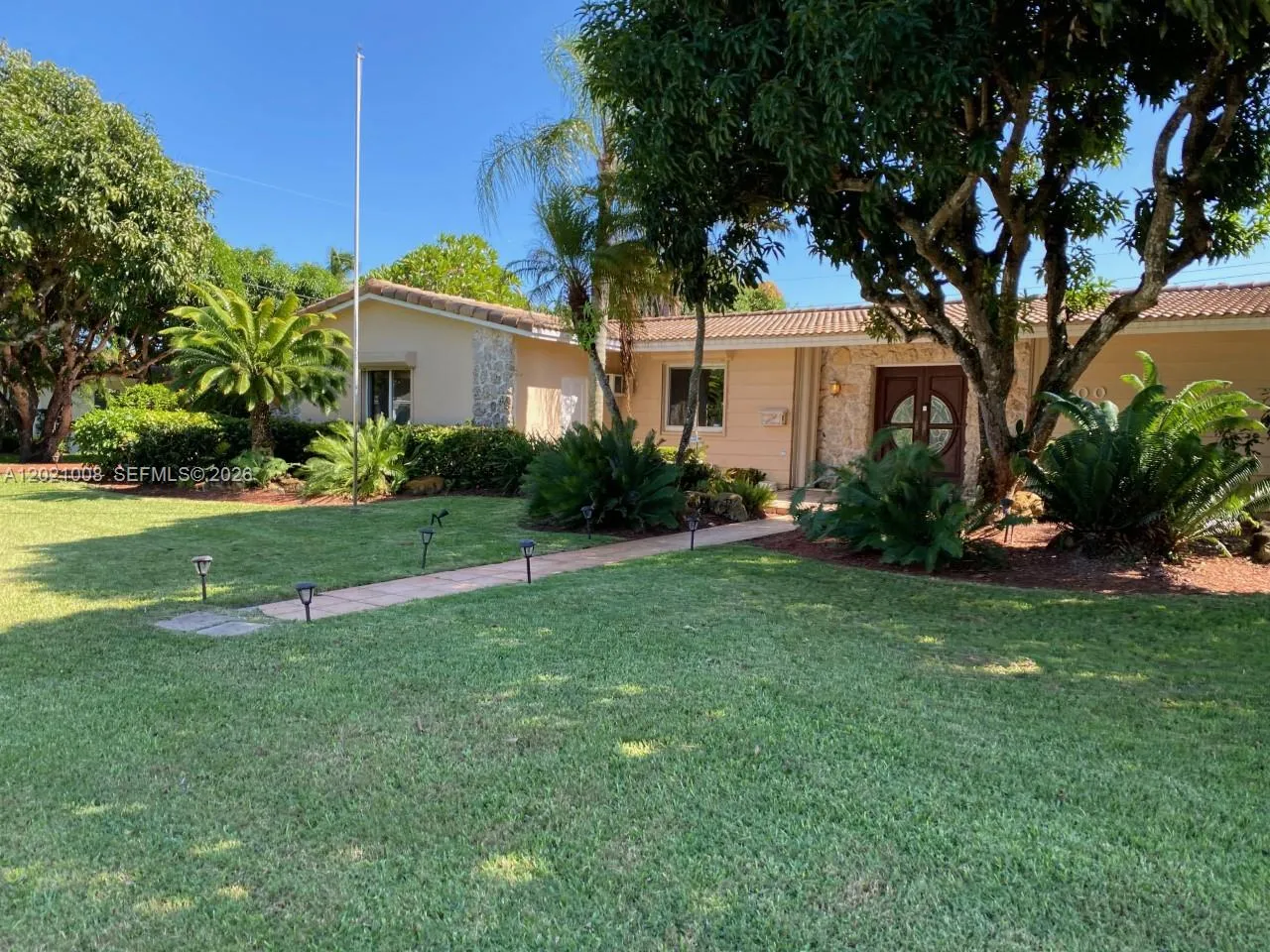 8100 SW 142nd Te, Palmetto Bay FL 33158