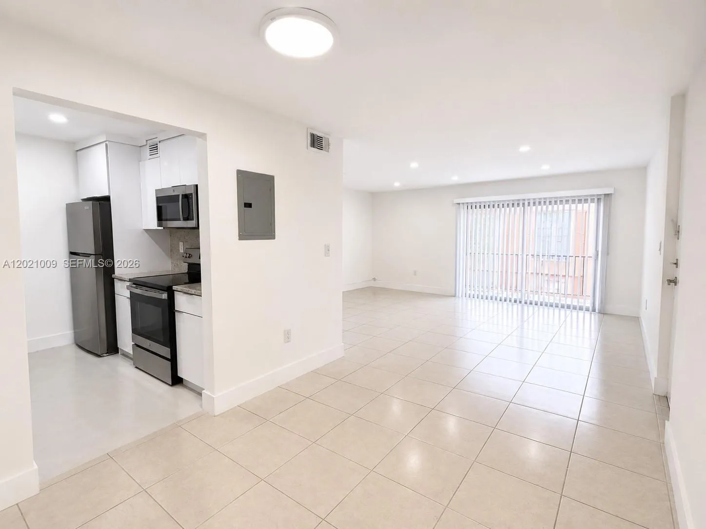 7160 Fairway Dr # J16, Miami Lakes FL 33014