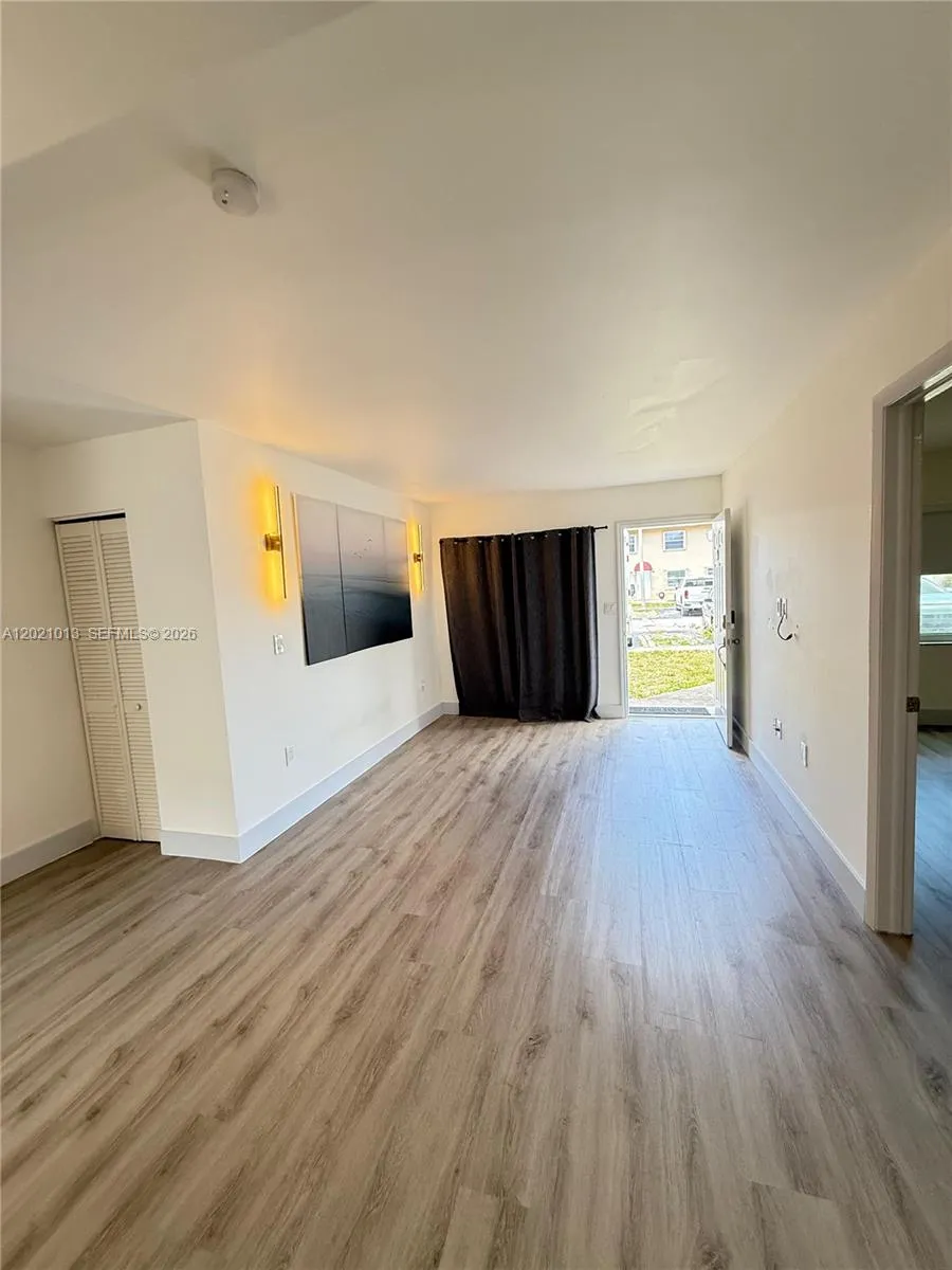 15250 SW 80th St # 9, Miami FL 33193