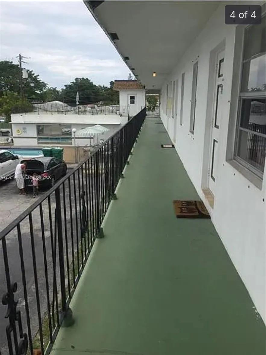 2219 Polk St # 4B, Hollywood FL 33020