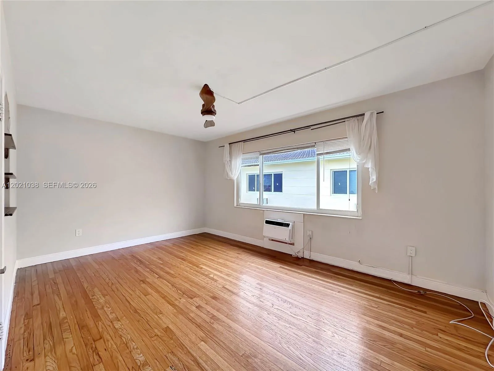 965 Bay Dr # 4, Miami Beach FL 33141