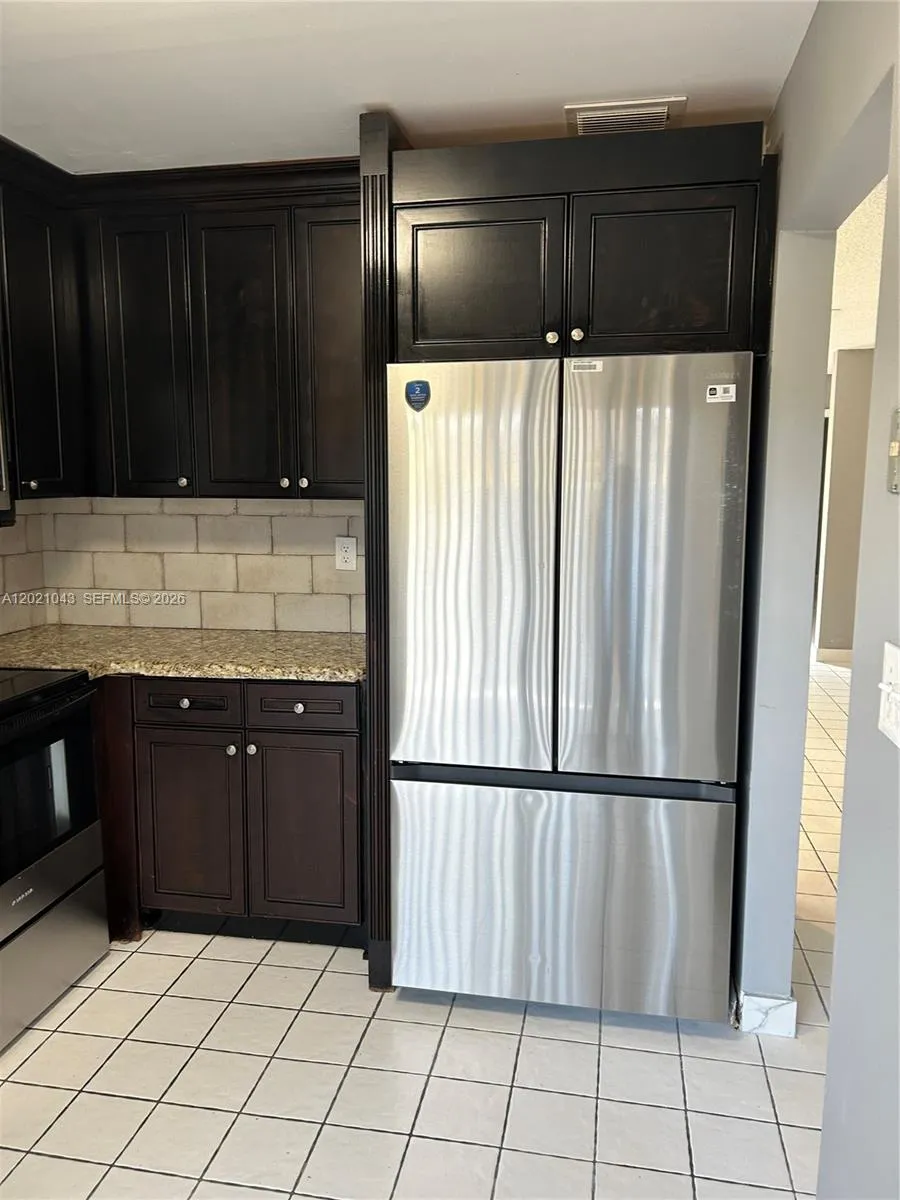 1136 NE 210th Ter # 1136, Miami FL 33179
