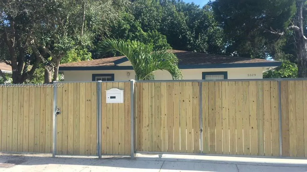 5529 NW 4th Ave # 1, Miami FL 33127