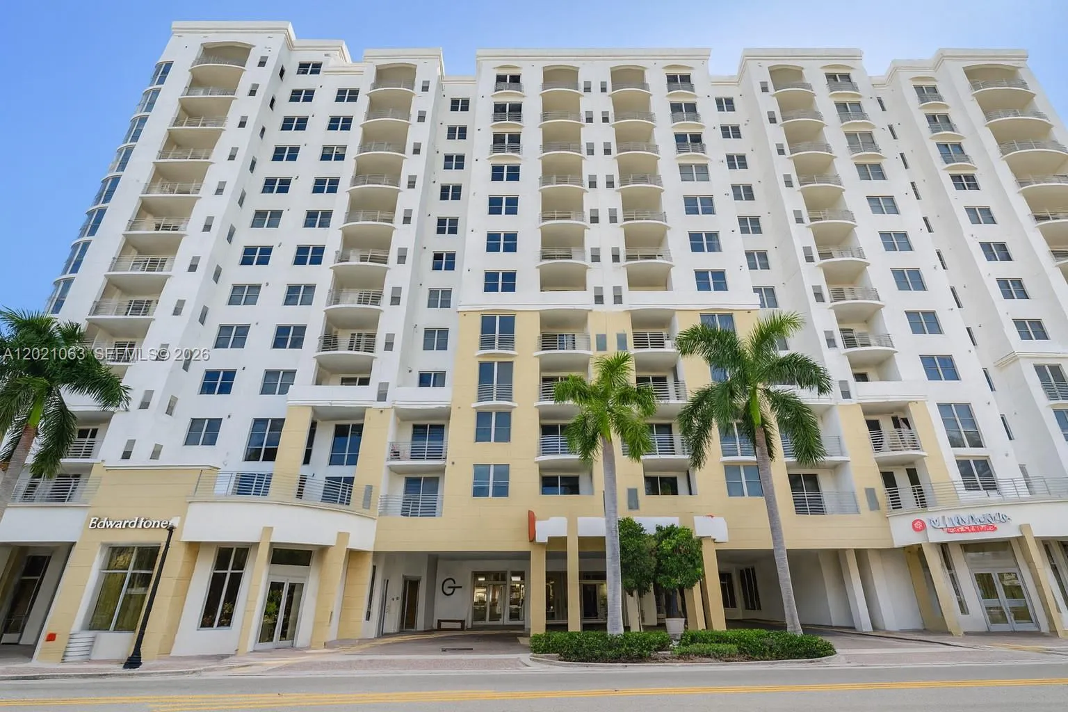 2 bedroom 2 bath for sale at 1830 Radius Dr # 308, Hollywood FL 33020