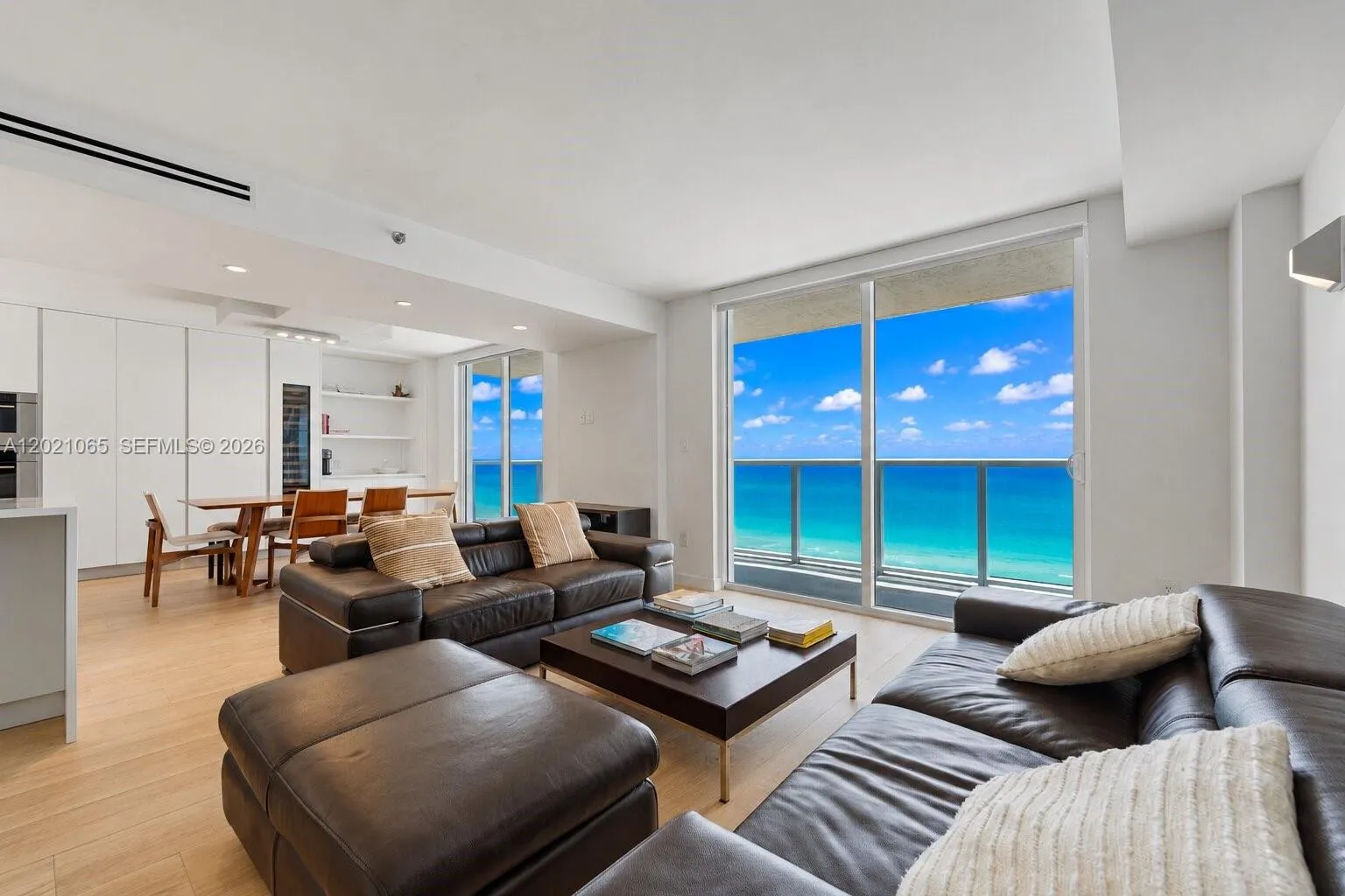 1 bedroom 2 bath for sale at 2457 Collins Ave # 1703, Miami Beach FL 33140