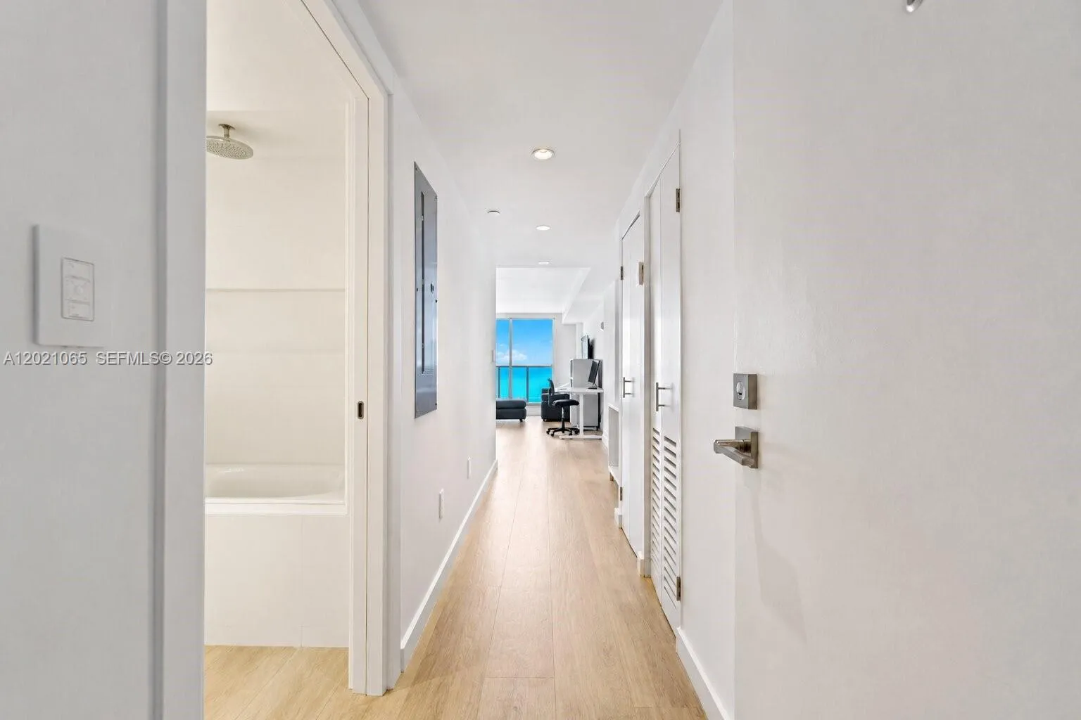 2457 Collins Ave # 1703, Miami Beach FL 33140