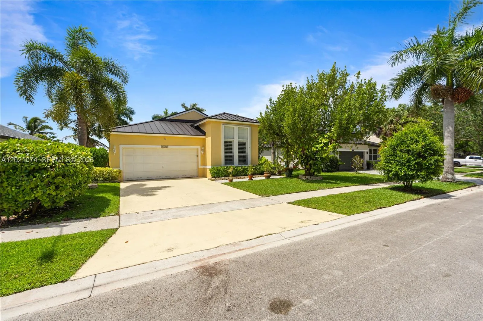 16350 SW 11th St, Pembroke Pines FL 33027