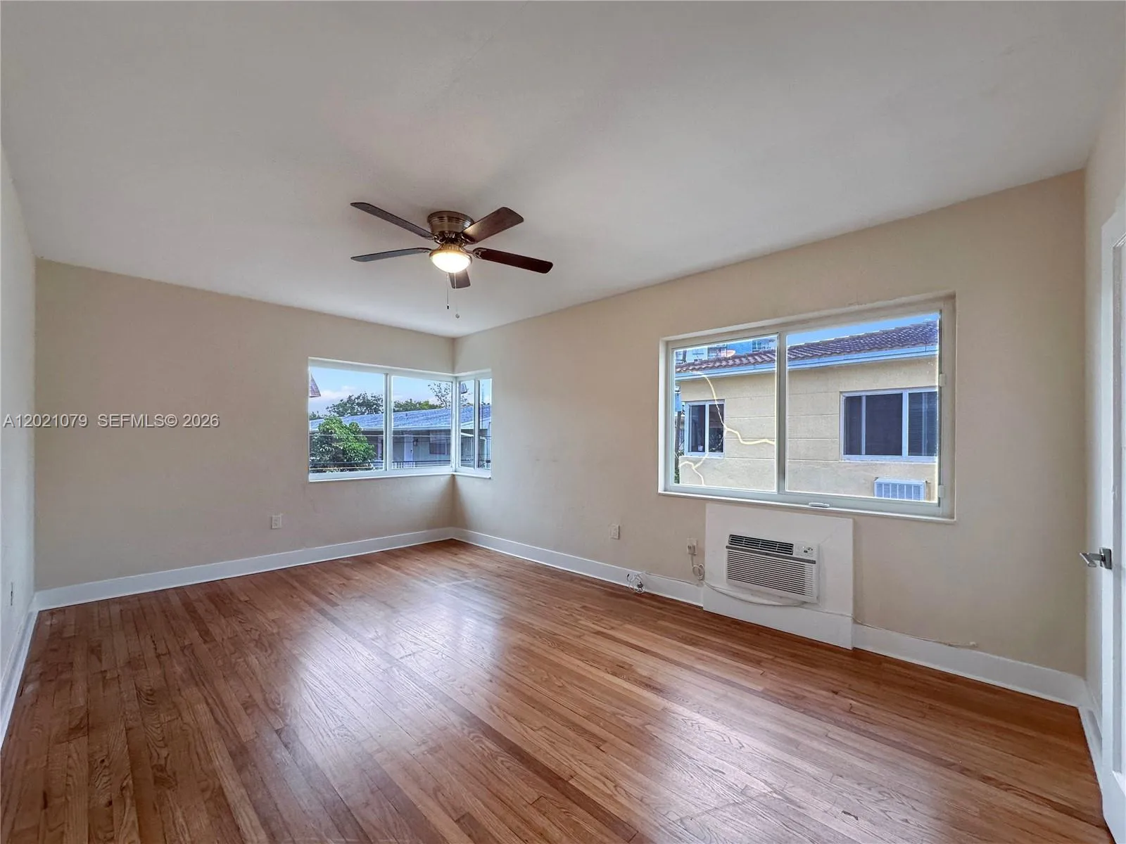 965 Bay Dr # 8, Miami Beach FL 33141