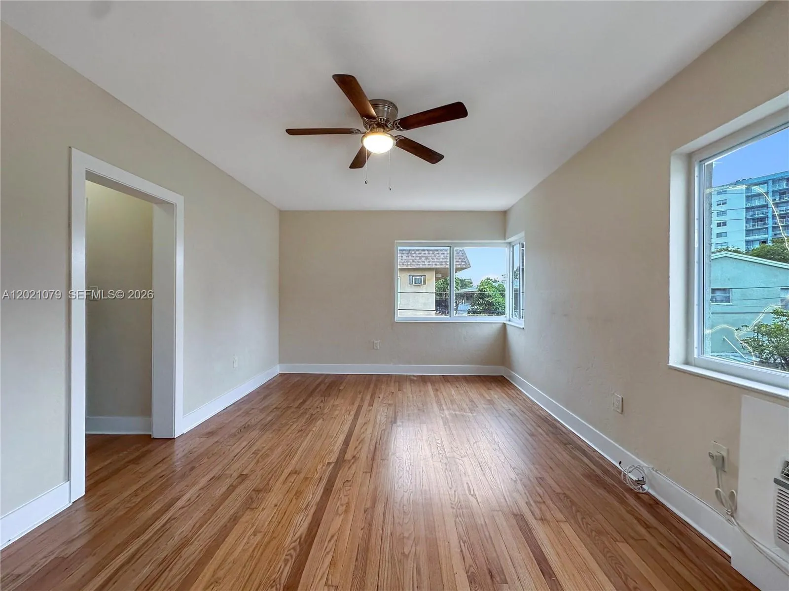 965 Bay Dr # 8, Miami Beach FL 33141