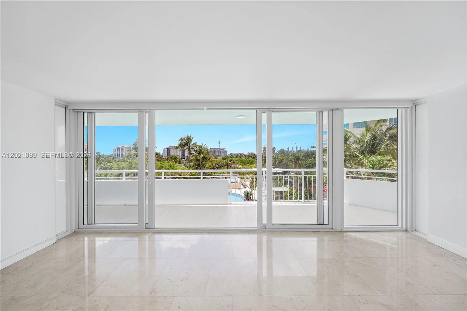 400 S Pointe Dr # 409, Miami Beach FL 33139