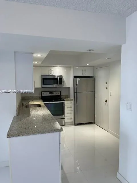 3800 S Ocean Dr # 1725, Hollywood FL 33019