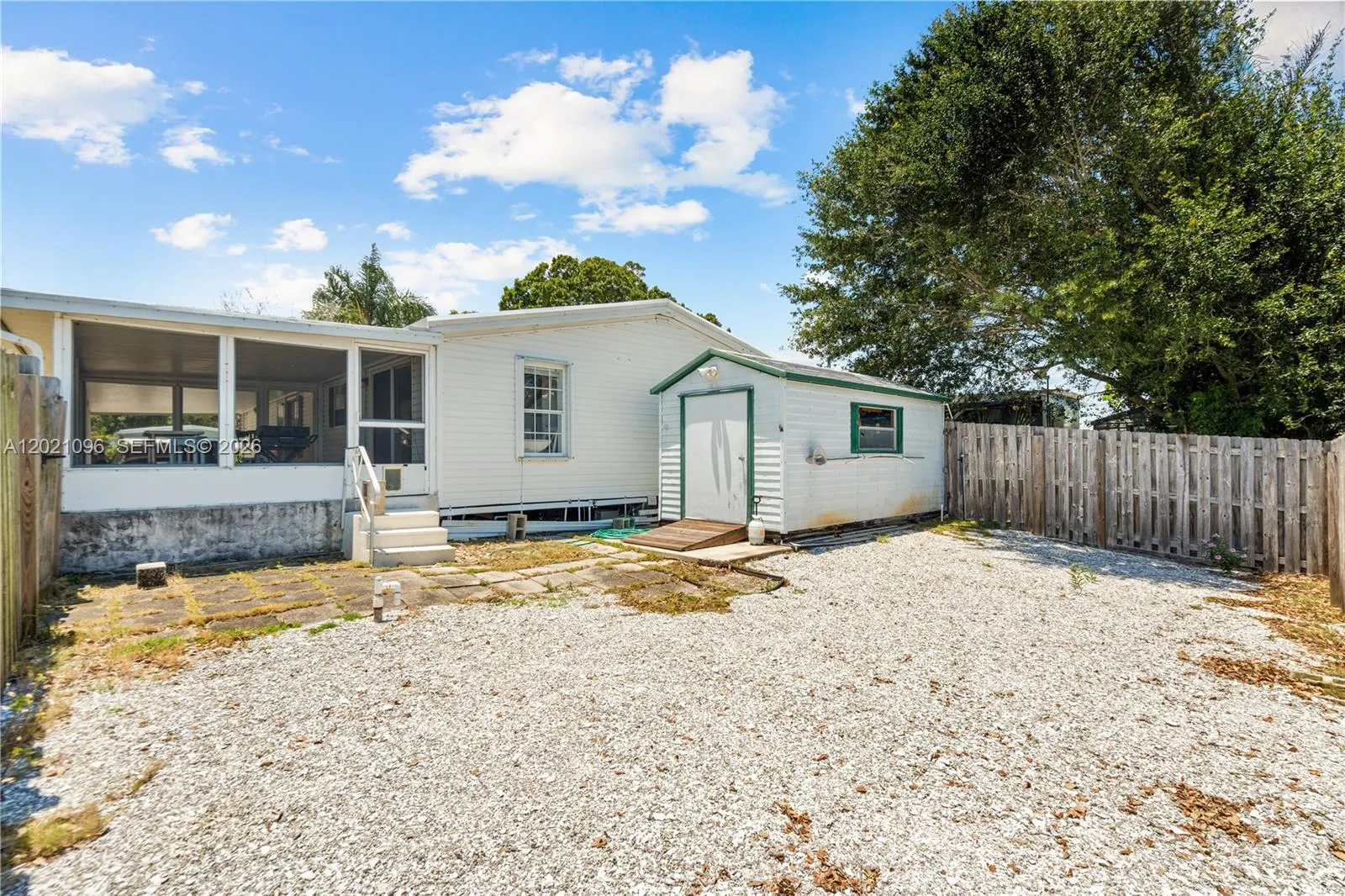 7717 SE Swan Ave, Hobe Sound FL 33455