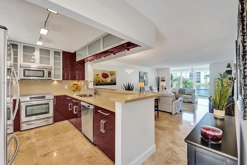 1025 SE 3rd Ave # 108, Dania Beach FL 33004