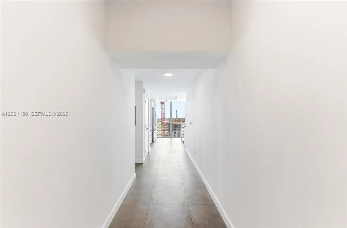 888 Biscayne Blvd # 2212, Miami FL 33132
