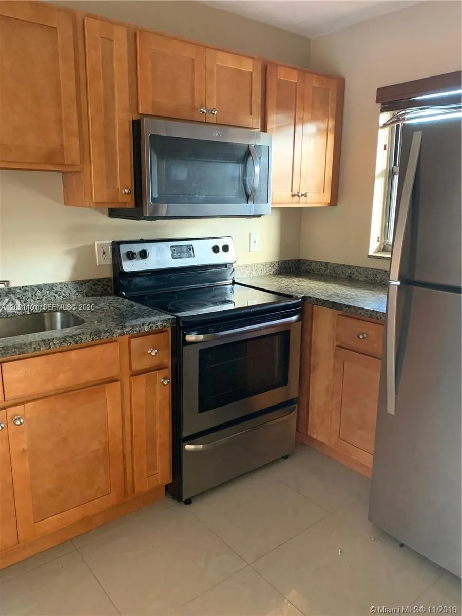 2313 W 60th St # C206, Hialeah FL 33016